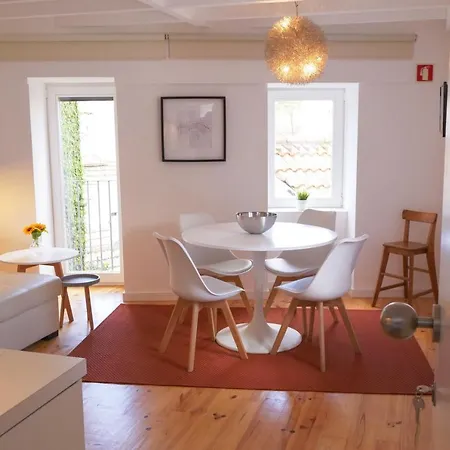 Apartment Burgo Flora 2 *